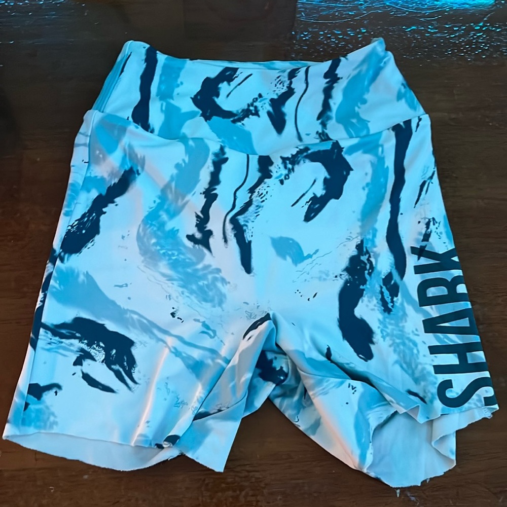 Gymshark power shorts (READ DESCRIPTION)